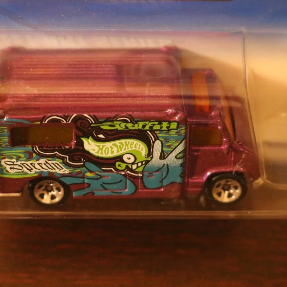 Hot Wheels Street Art Series Ambulance 1998 card